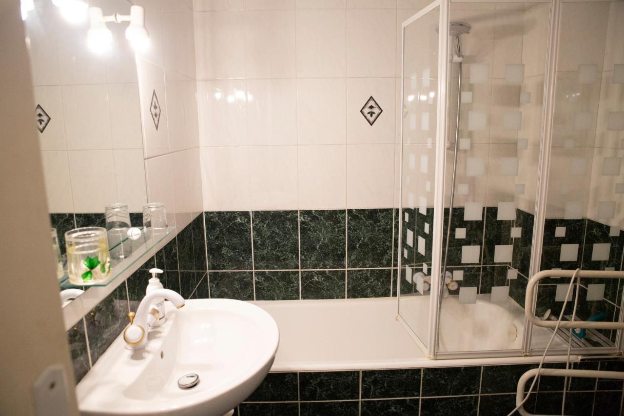 Chill Out Apartment, 2 Mins From Beach Nizza Exterior foto